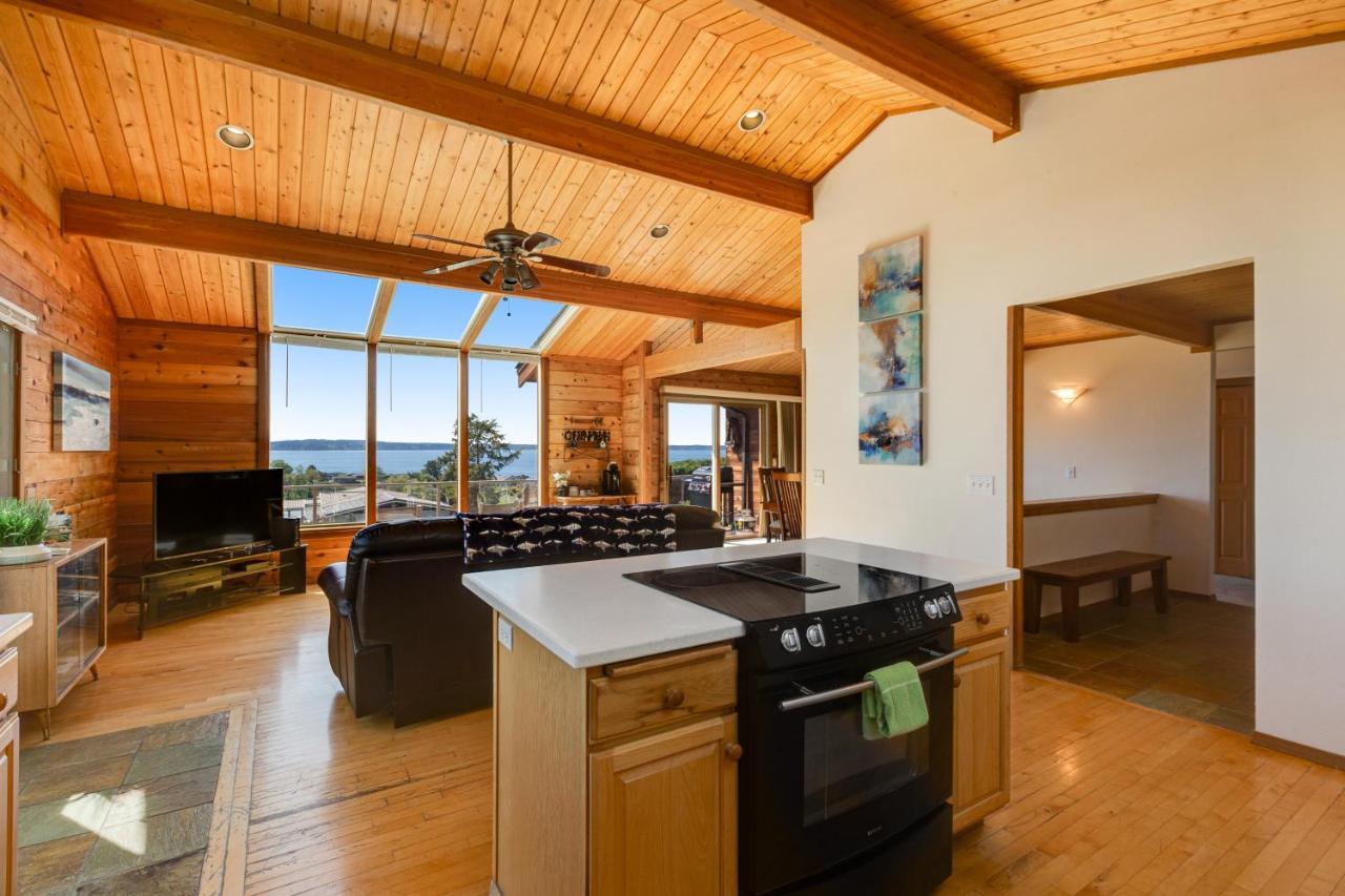 Вилла Whidbey Cedar Sunsets Freeland Экстерьер фото