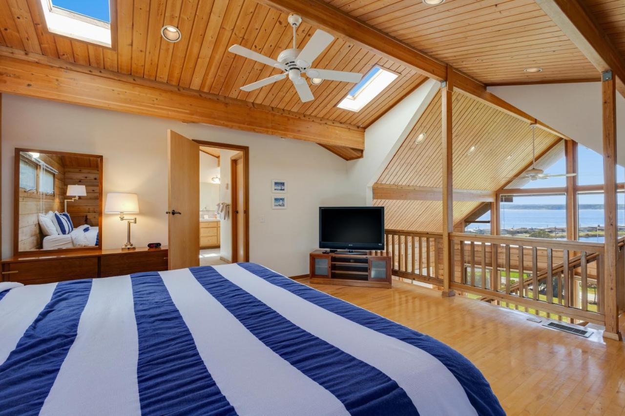 Вилла Whidbey Cedar Sunsets Freeland Экстерьер фото